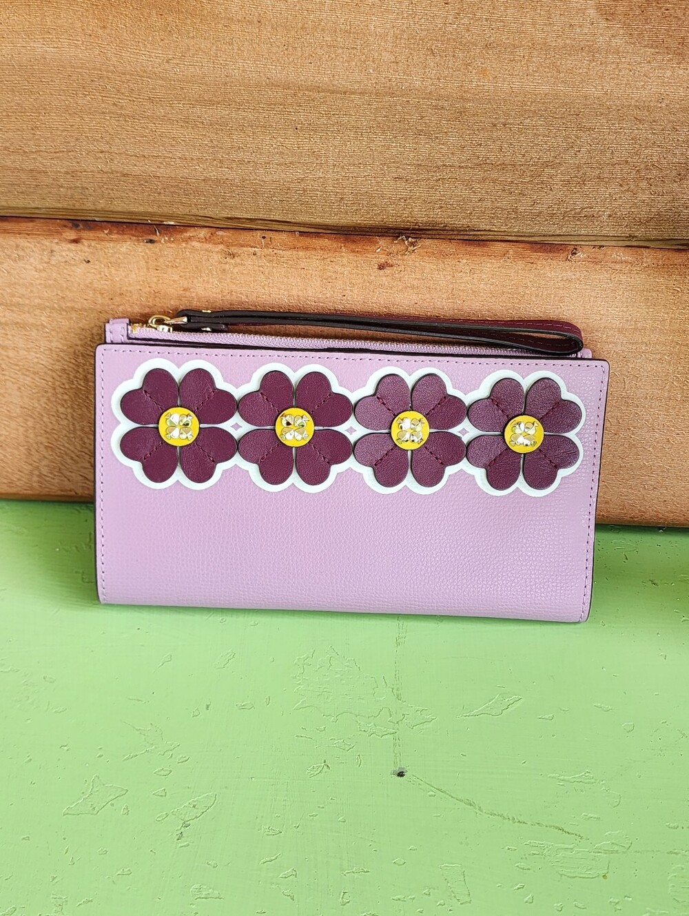 Kate Spade Sylvia  Clover Applique Continental Wristlet Orchid Multi Rare